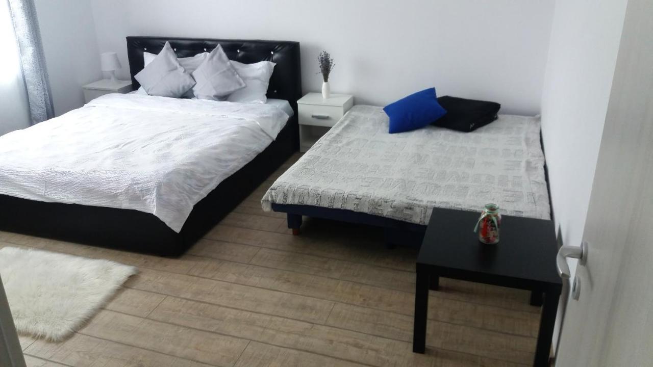 Cazare Apartament Rasnov Apartment ภายนอก รูปภาพ